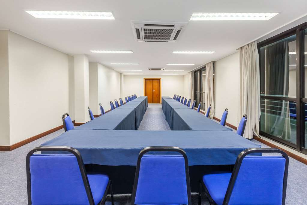 Wyndham Garden Hotel 4*